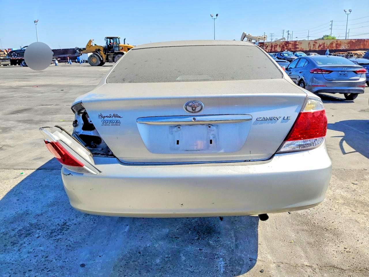 2005 TOYOTA CAMRY LE photo 11