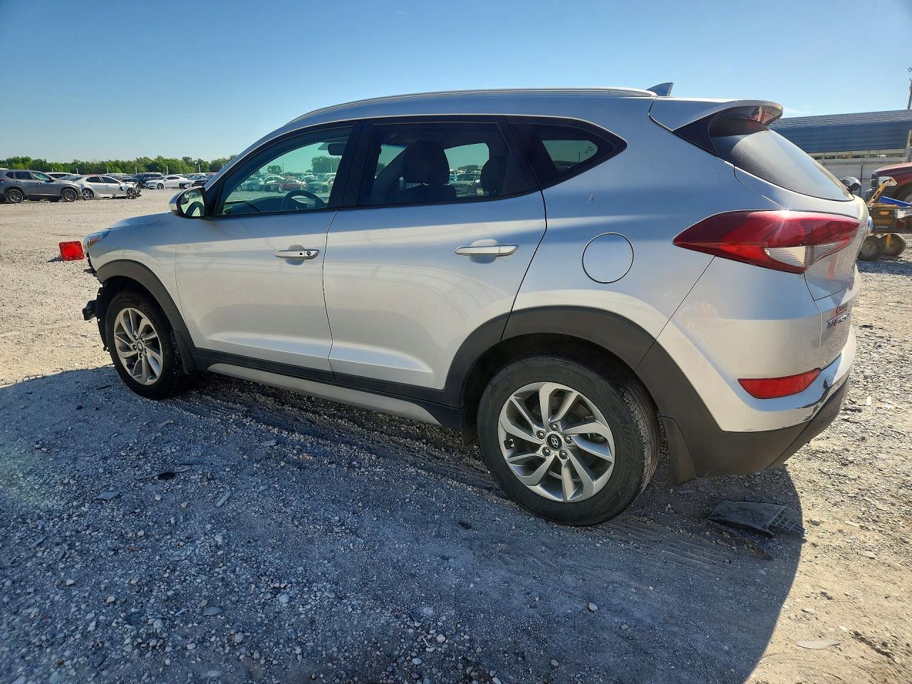 2018 HYUNDAI TUCSON SEL photo 3