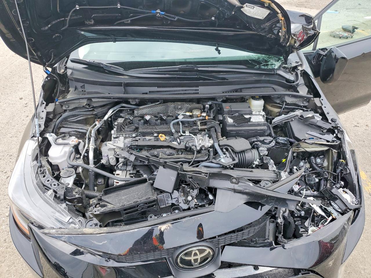 2025 TOYOTA COROLLA LE photo 31