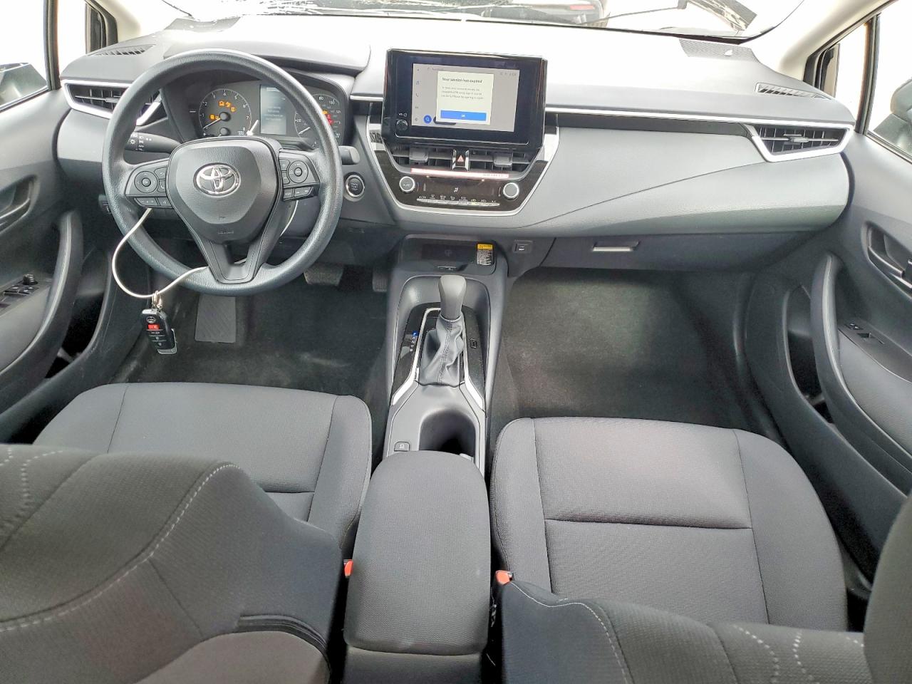 2025 TOYOTA COROLLA LE photo 22