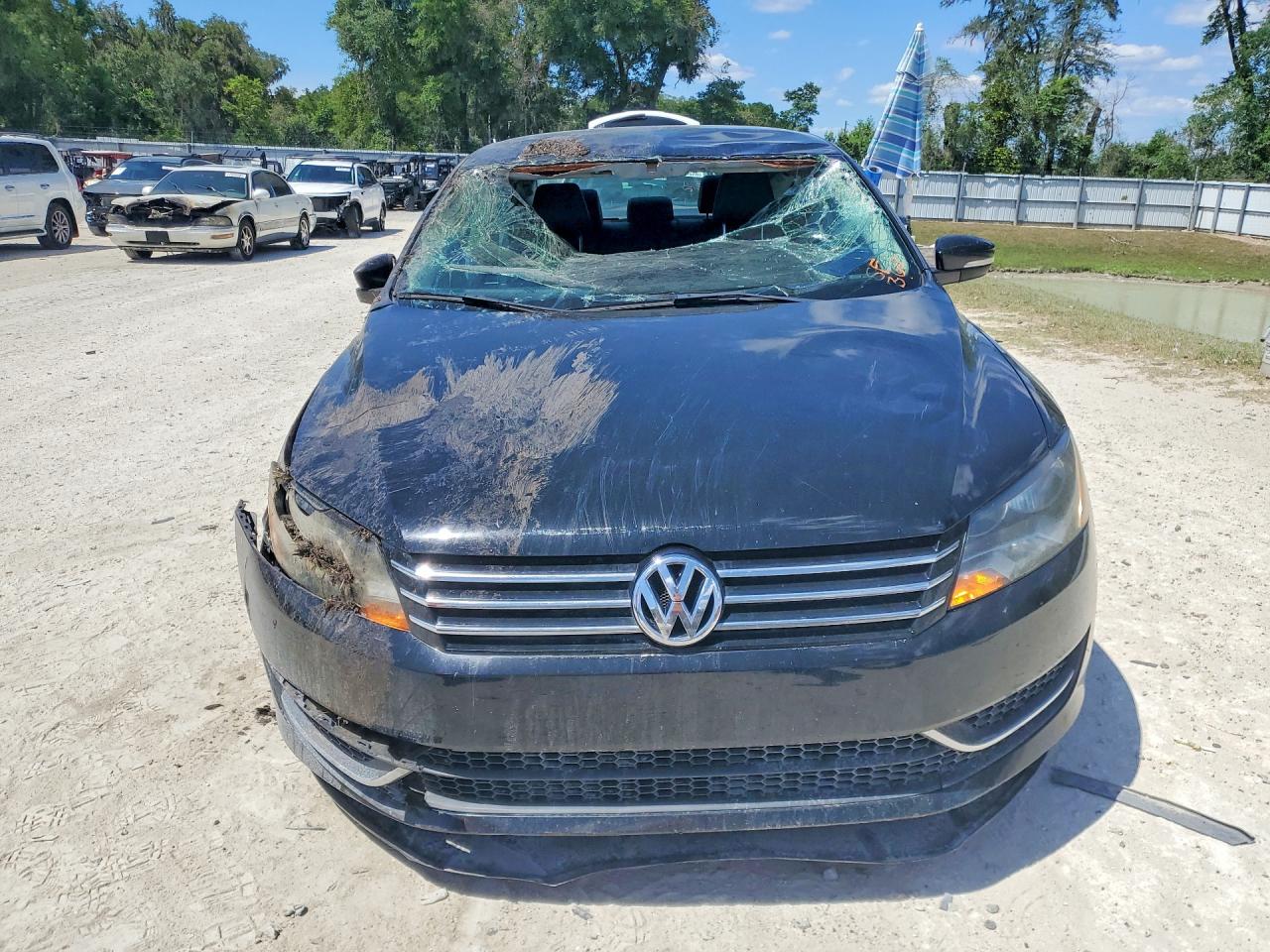 2015 VOLKSWAGEN PASSAT S photo 5