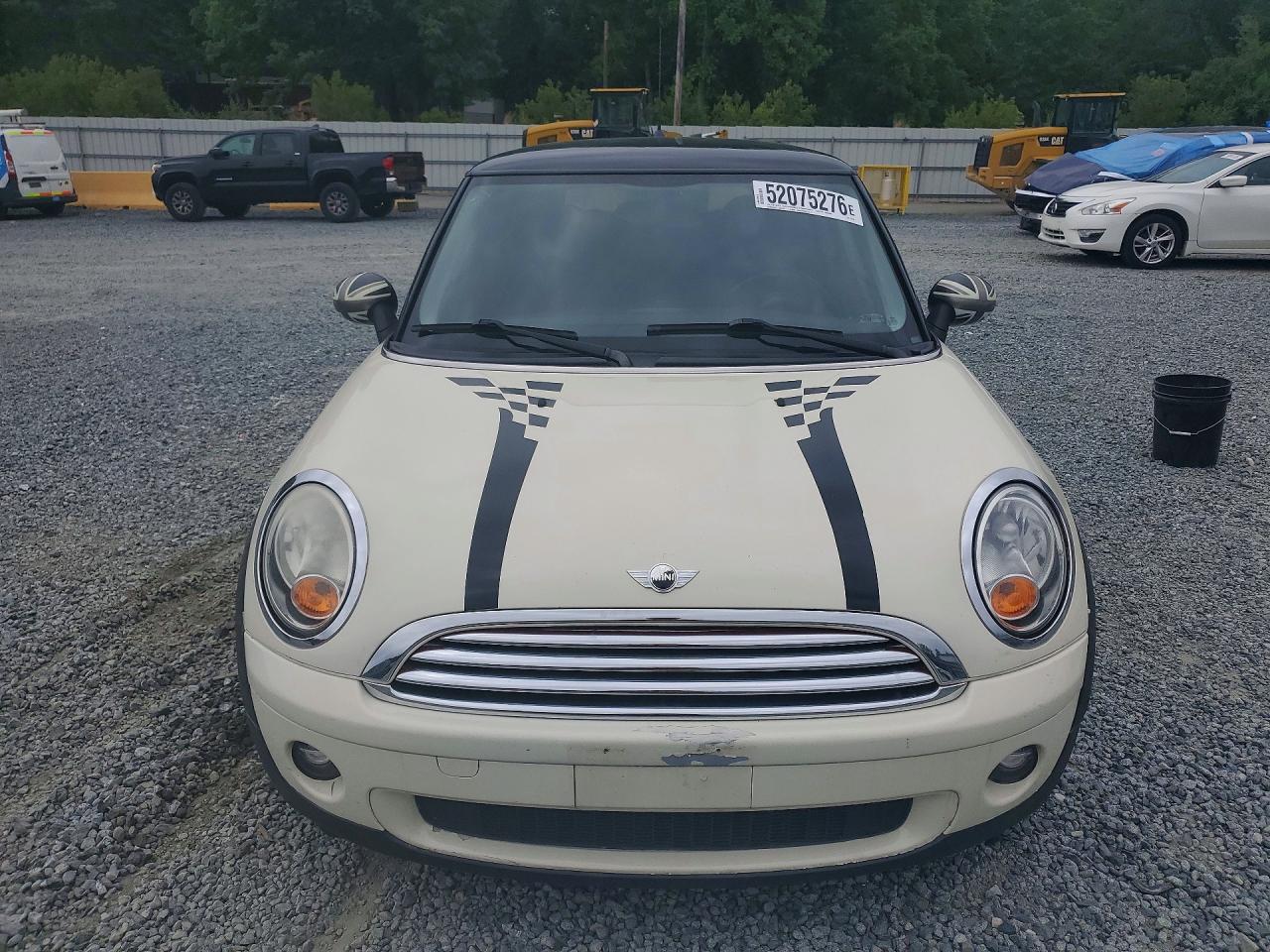 2010 MINI COOPER photo 9