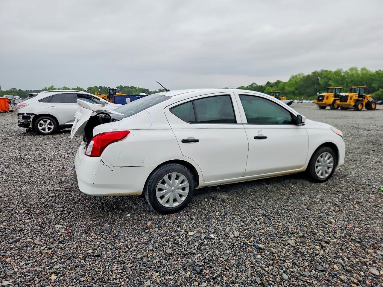 2018 NISSAN VERSA S PLUS photo 5