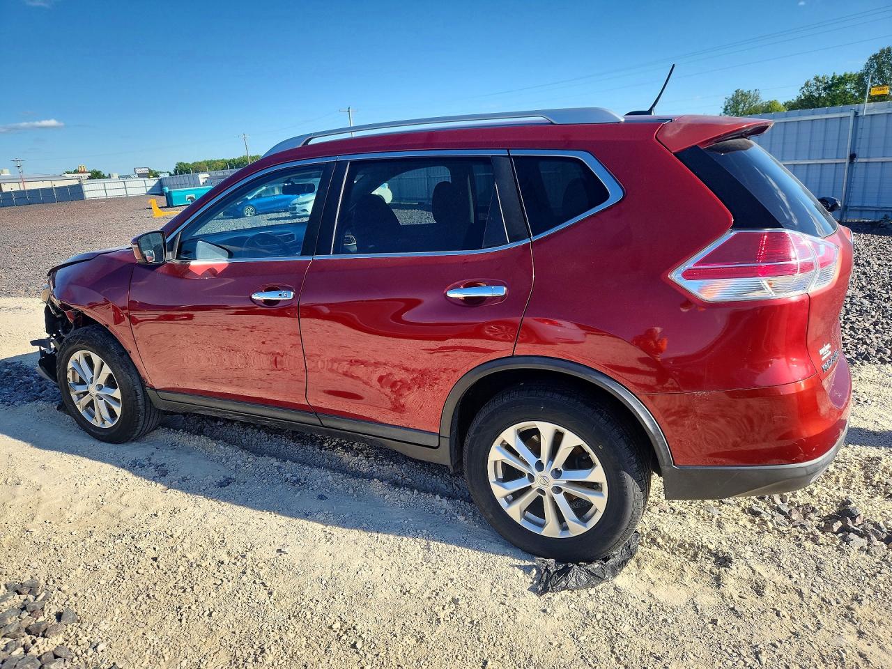 2016 NISSAN ROGUE photo 3
