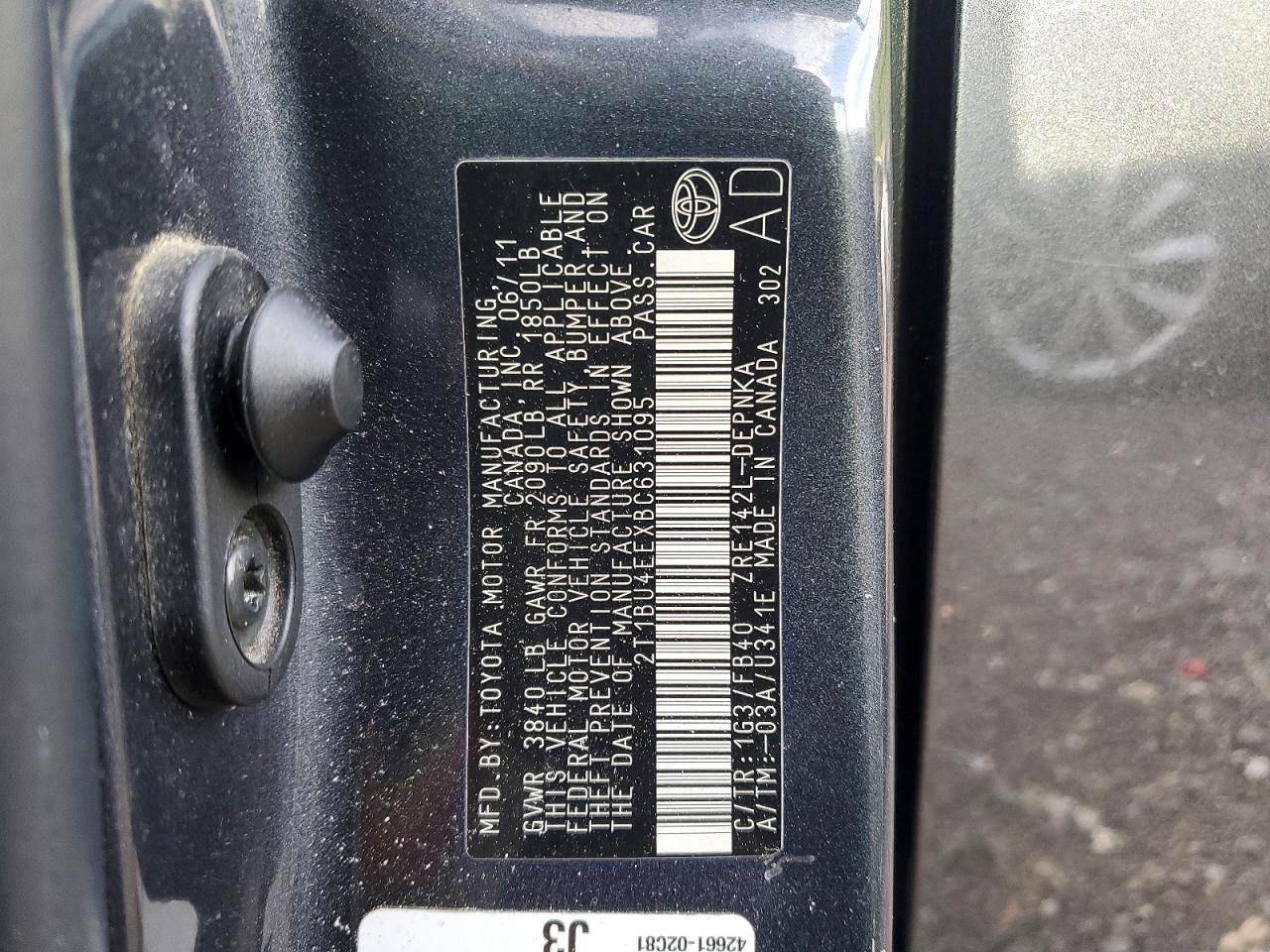 2011 TOYOTA COROLLA photo 34