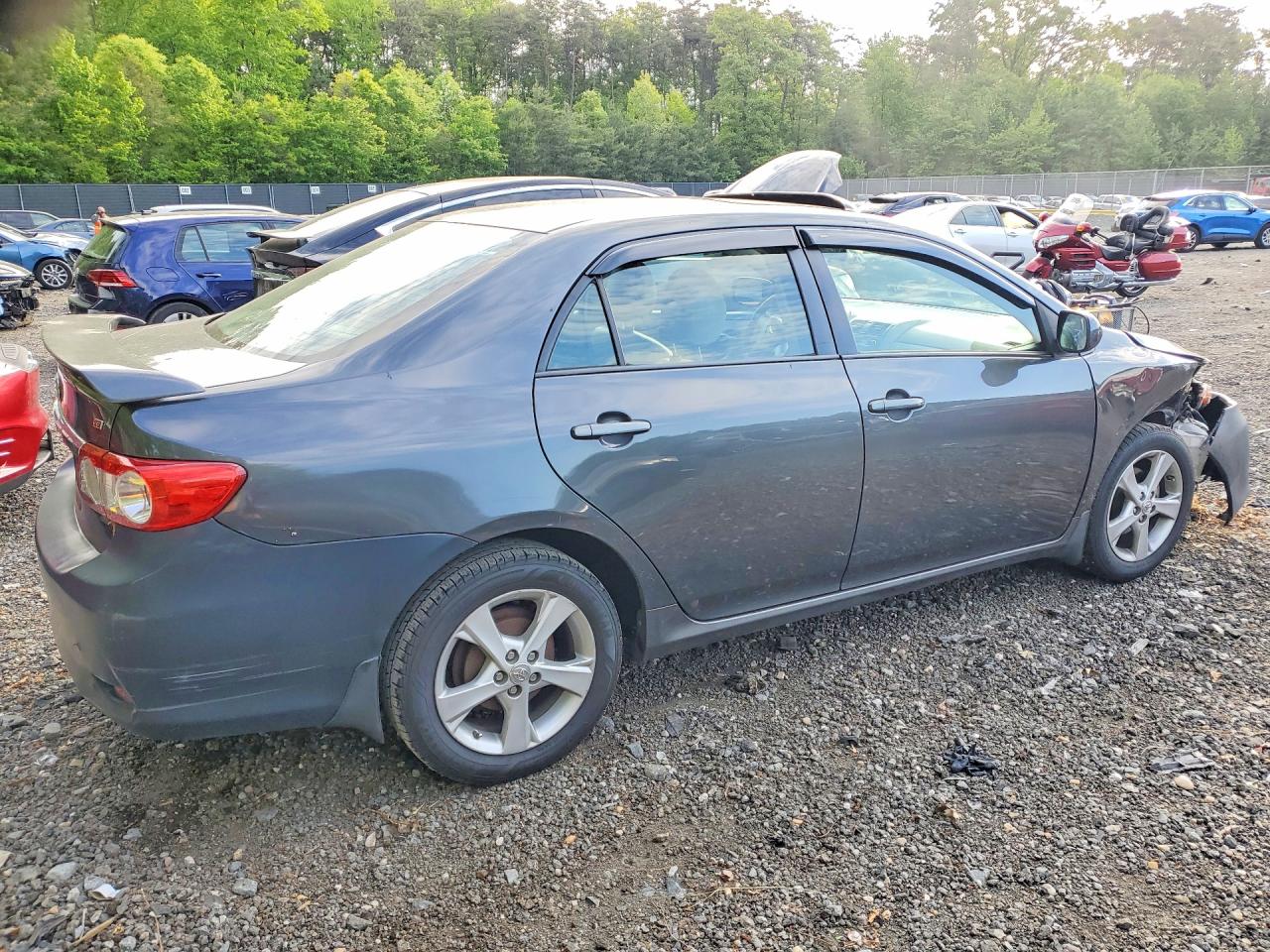2011 TOYOTA COROLLA photo 7