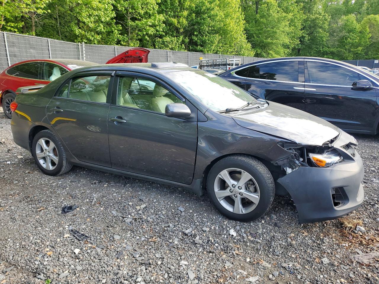 2011 TOYOTA COROLLA photo 10