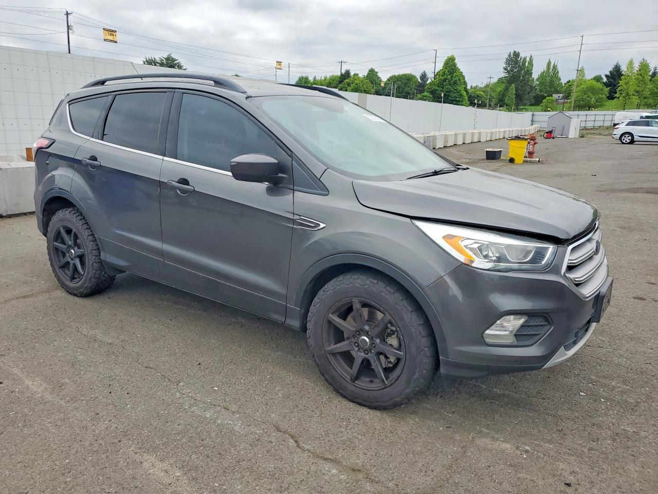 2017 FORD ESCAPE SE photo 10