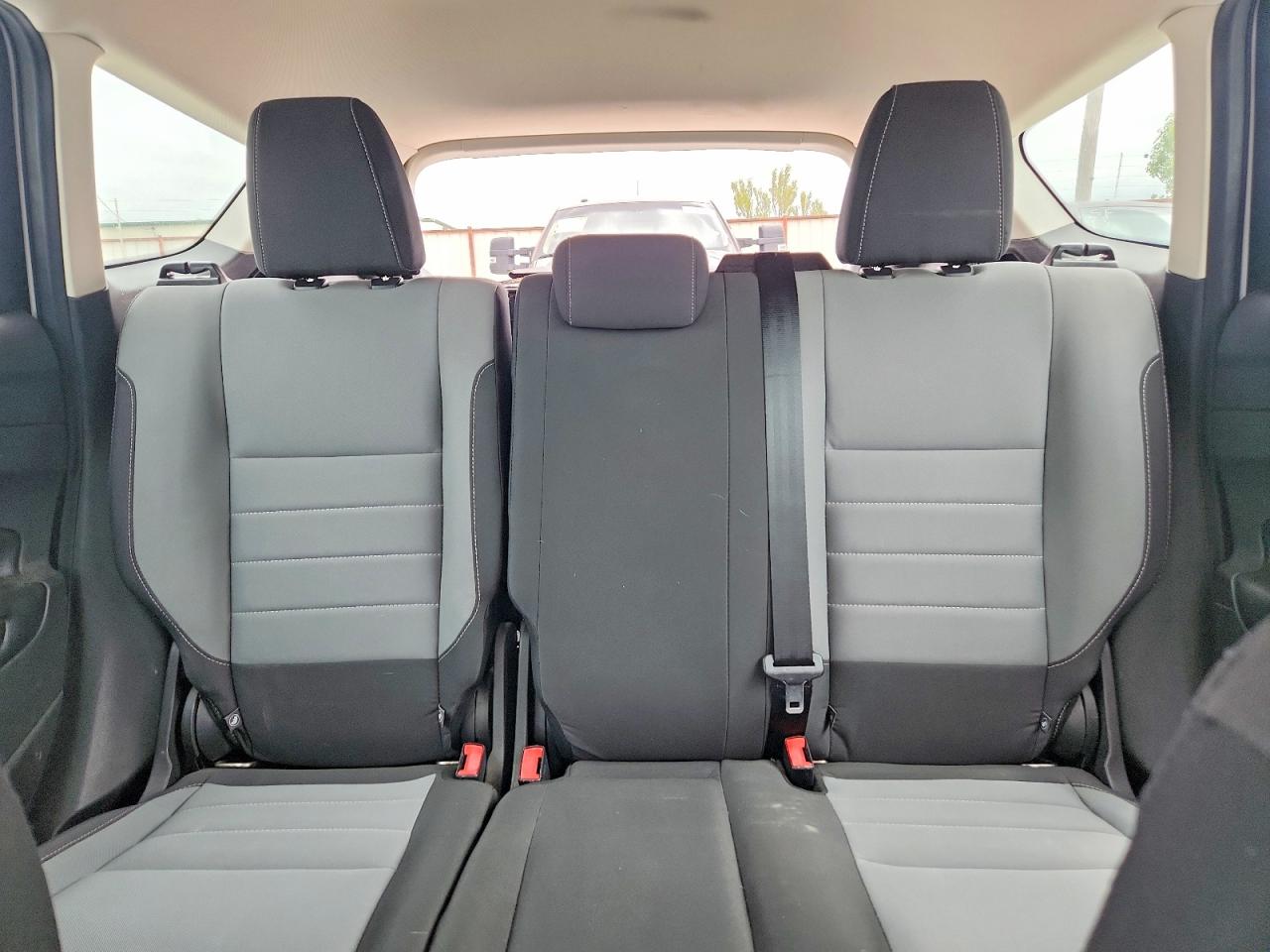 2017 FORD ESCAPE S photo 28