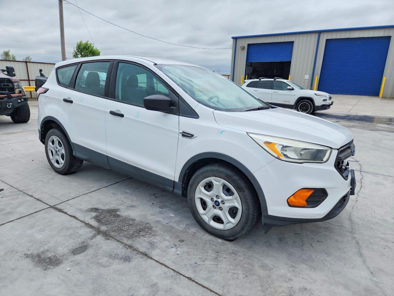 2017 FORD ESCAPE S photo 10