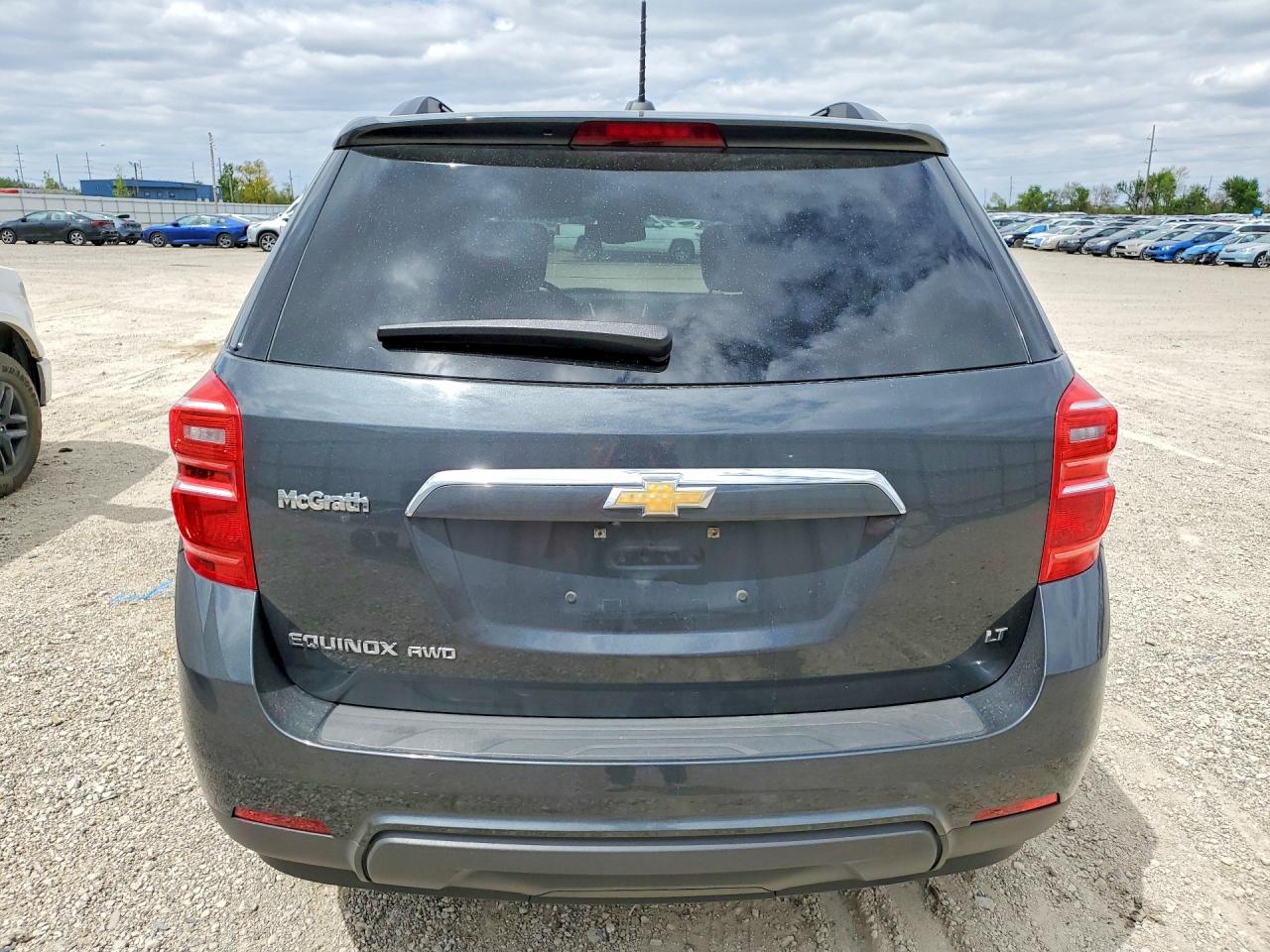 2017 CHEVROLET EQUINOX LT photo 6