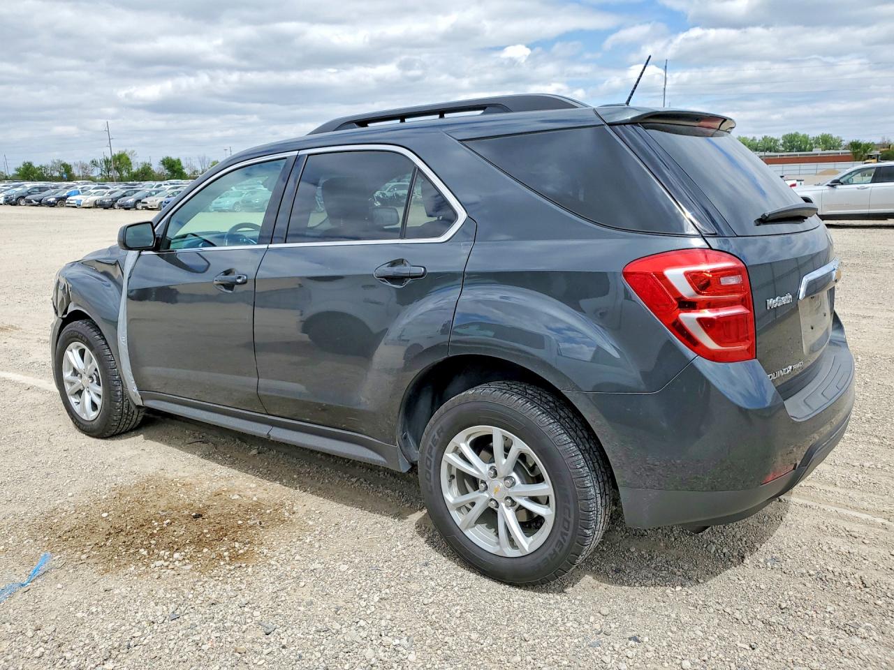 2017 CHEVROLET EQUINOX LT photo 2
