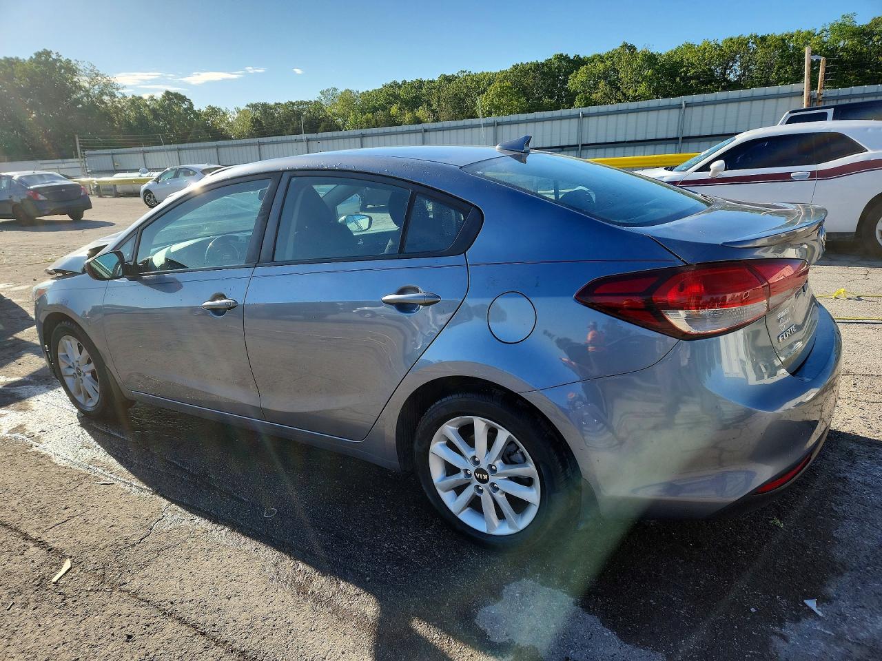 2017 KIA FORTE S photo 4