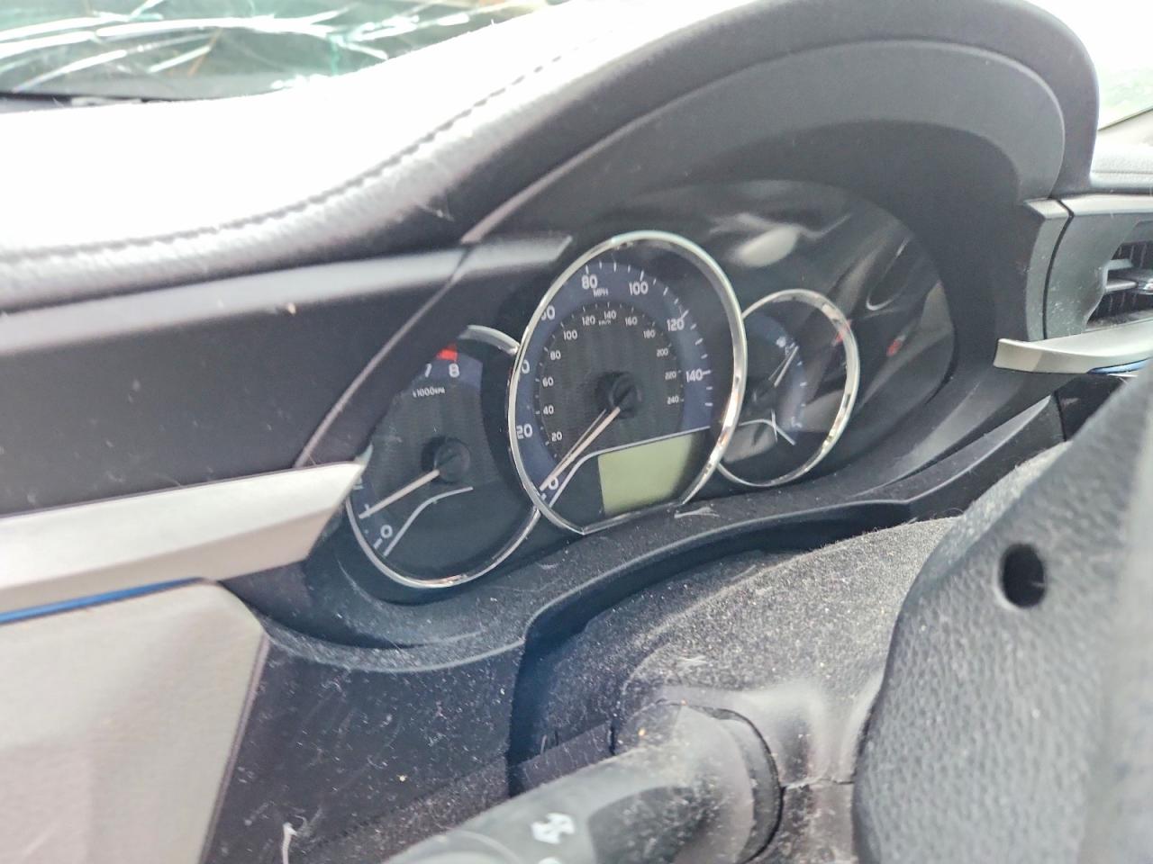 2014 TOYOTA COROLLA LE photo 25