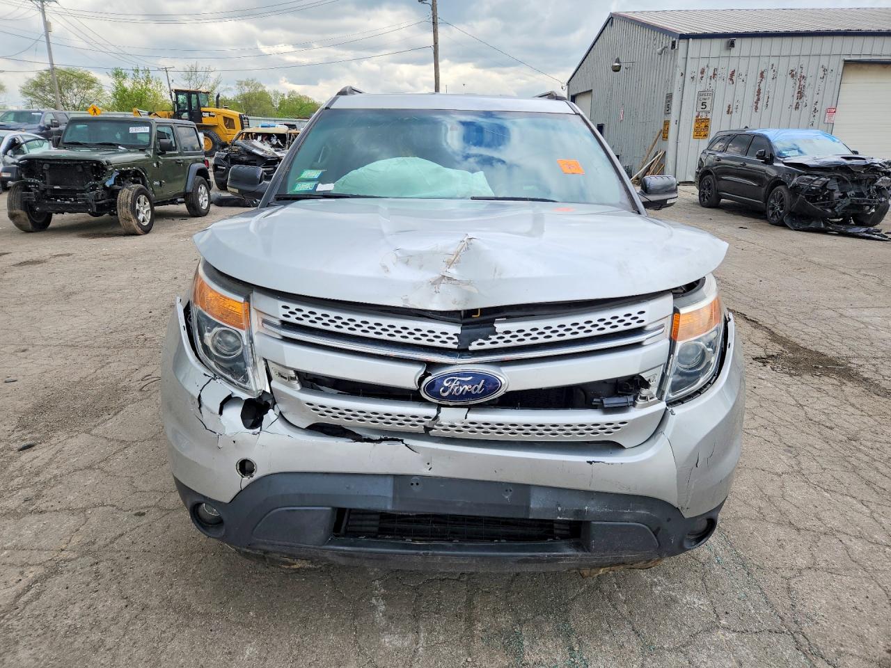 2014 FORD EXPLORER XLT photo 9