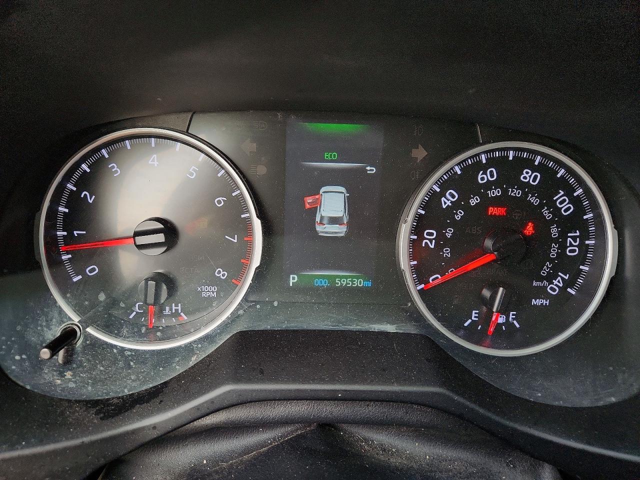 2022 TOYOTA RAV4 LE photo 9