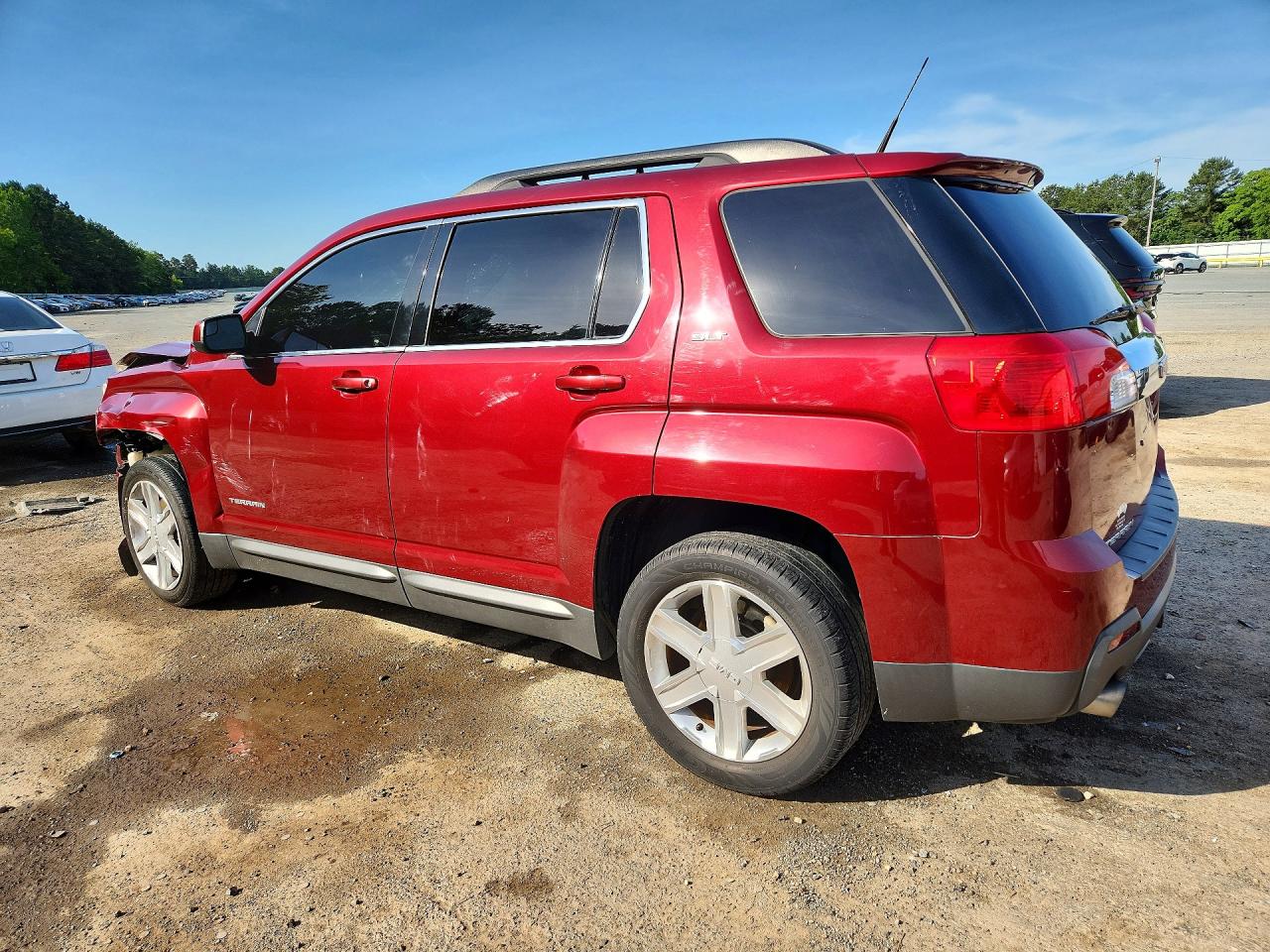 2012 GMC TERRAIN SLT photo 2