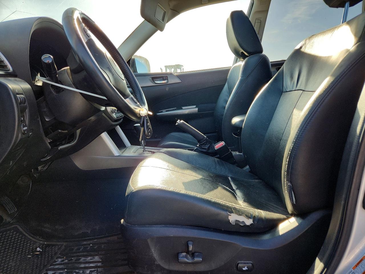 2011 SUBARU FORESTER TOURING photo 7