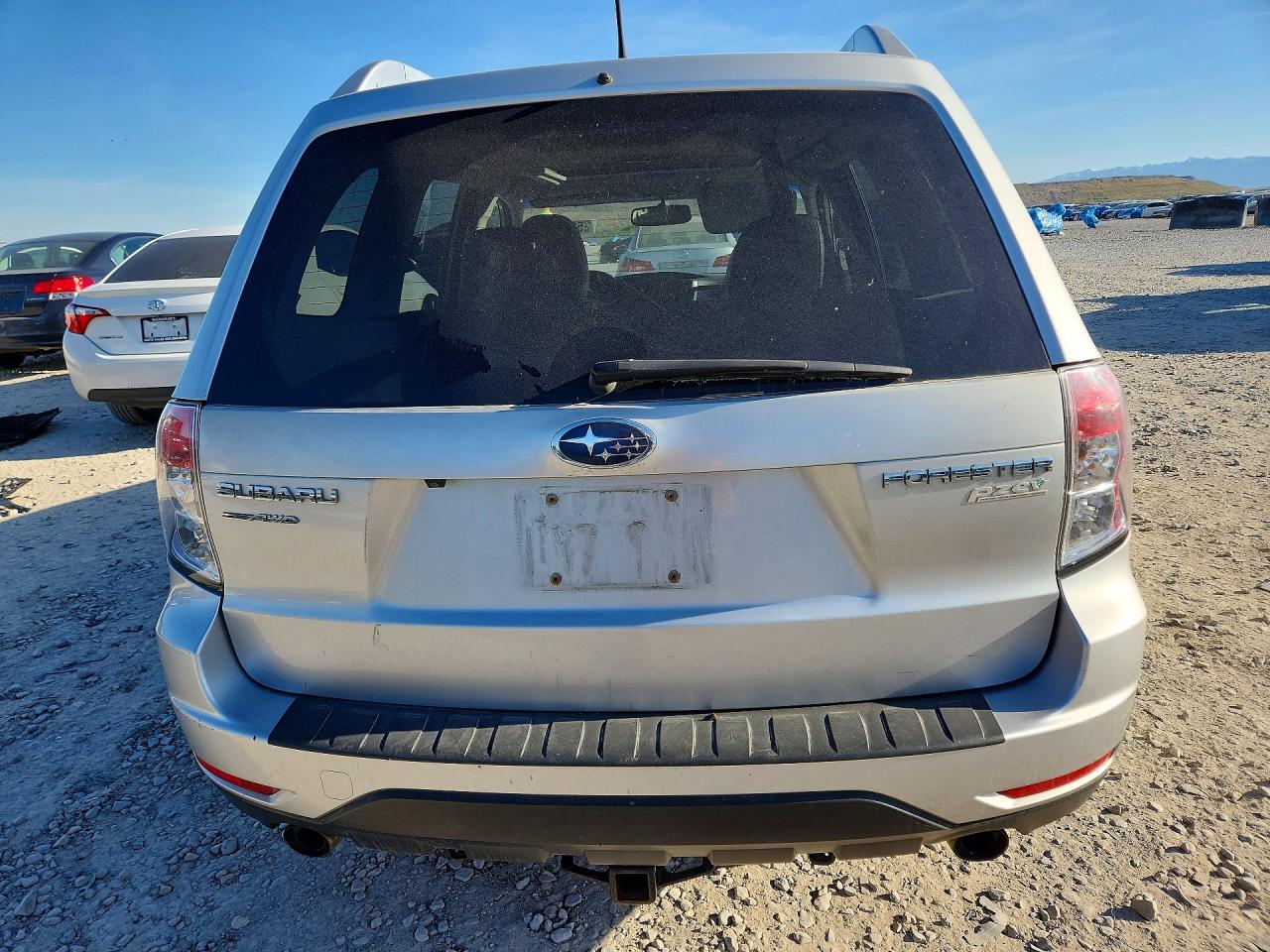 2011 SUBARU FORESTER TOURING photo 6