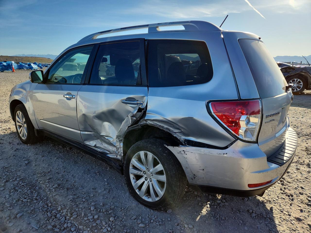 2011 SUBARU FORESTER TOURING photo 2