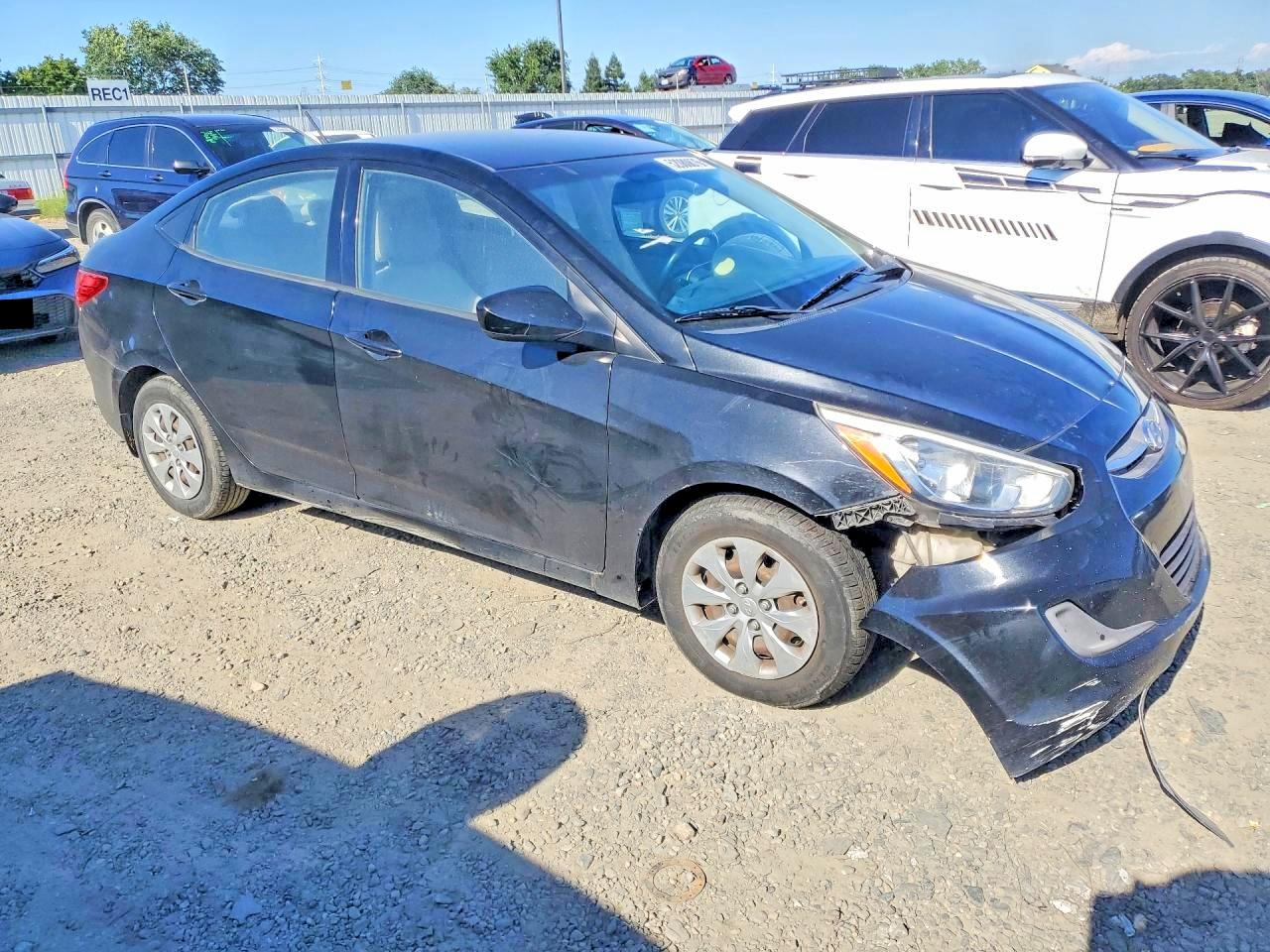 2016 HYUNDAI ACCENT SE photo 10