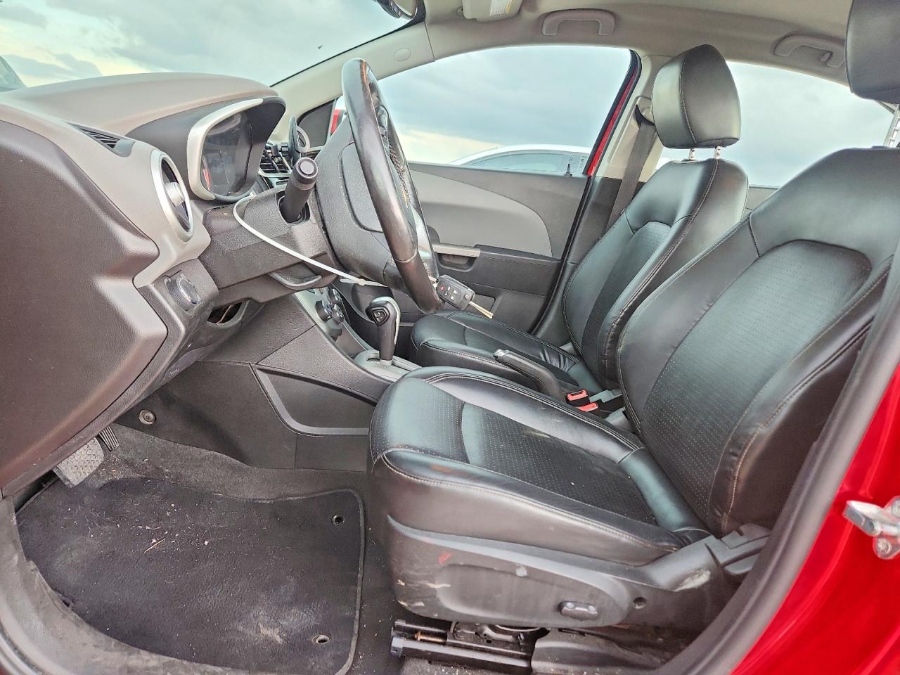 2017 CHEVROLET SONIC PREMIER photo 13