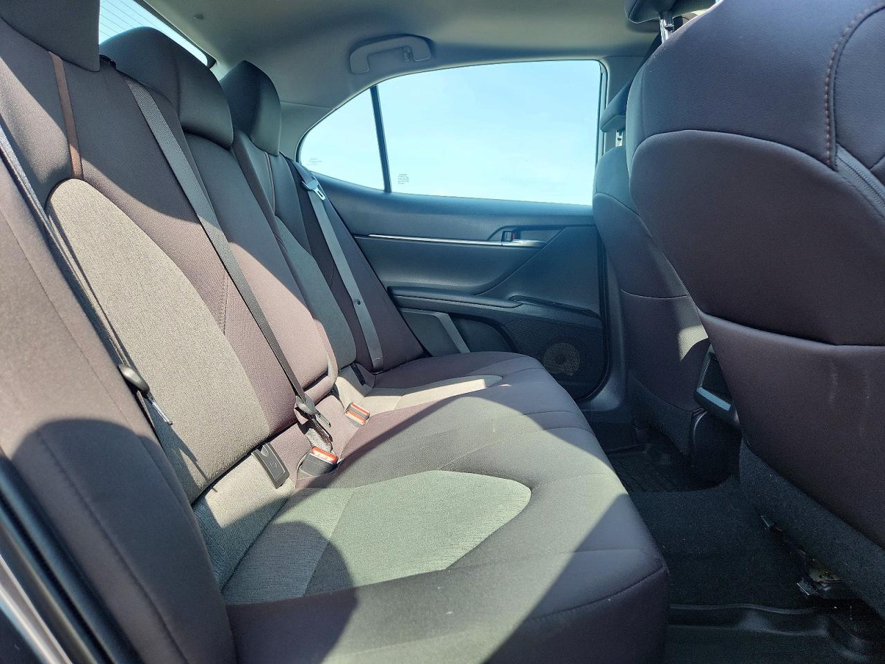 2018 TOYOTA CAMRY LE photo 28