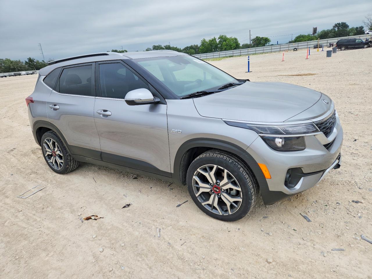 2021 KIA SELTOS S photo 7