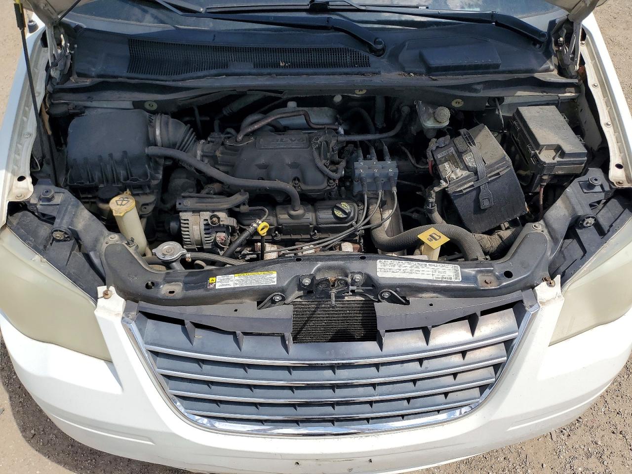 2010 CHRYSLER TOWN & COUNTRY TOURING photo 23
