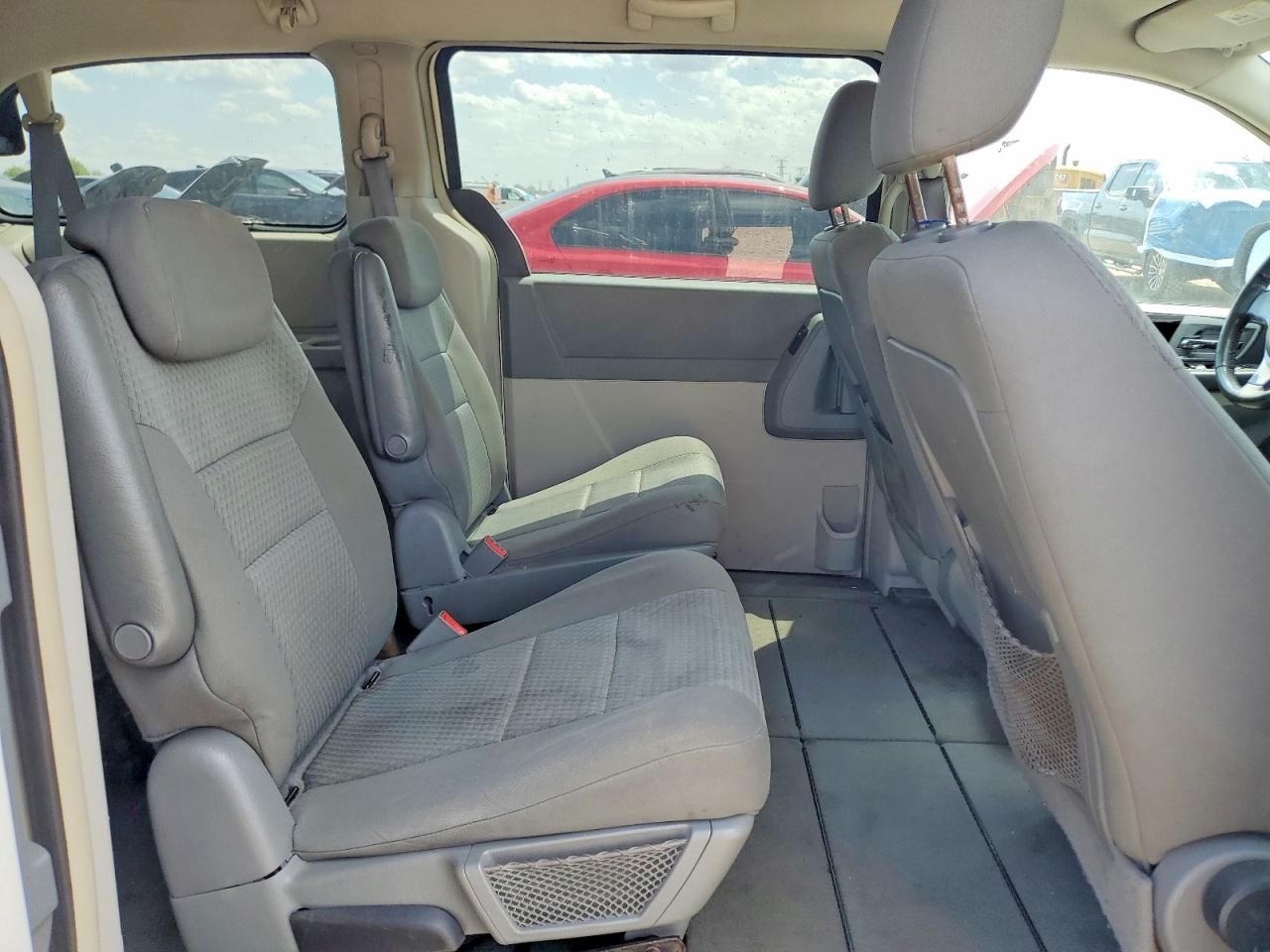 2010 CHRYSLER TOWN & COUNTRY TOURING photo 21