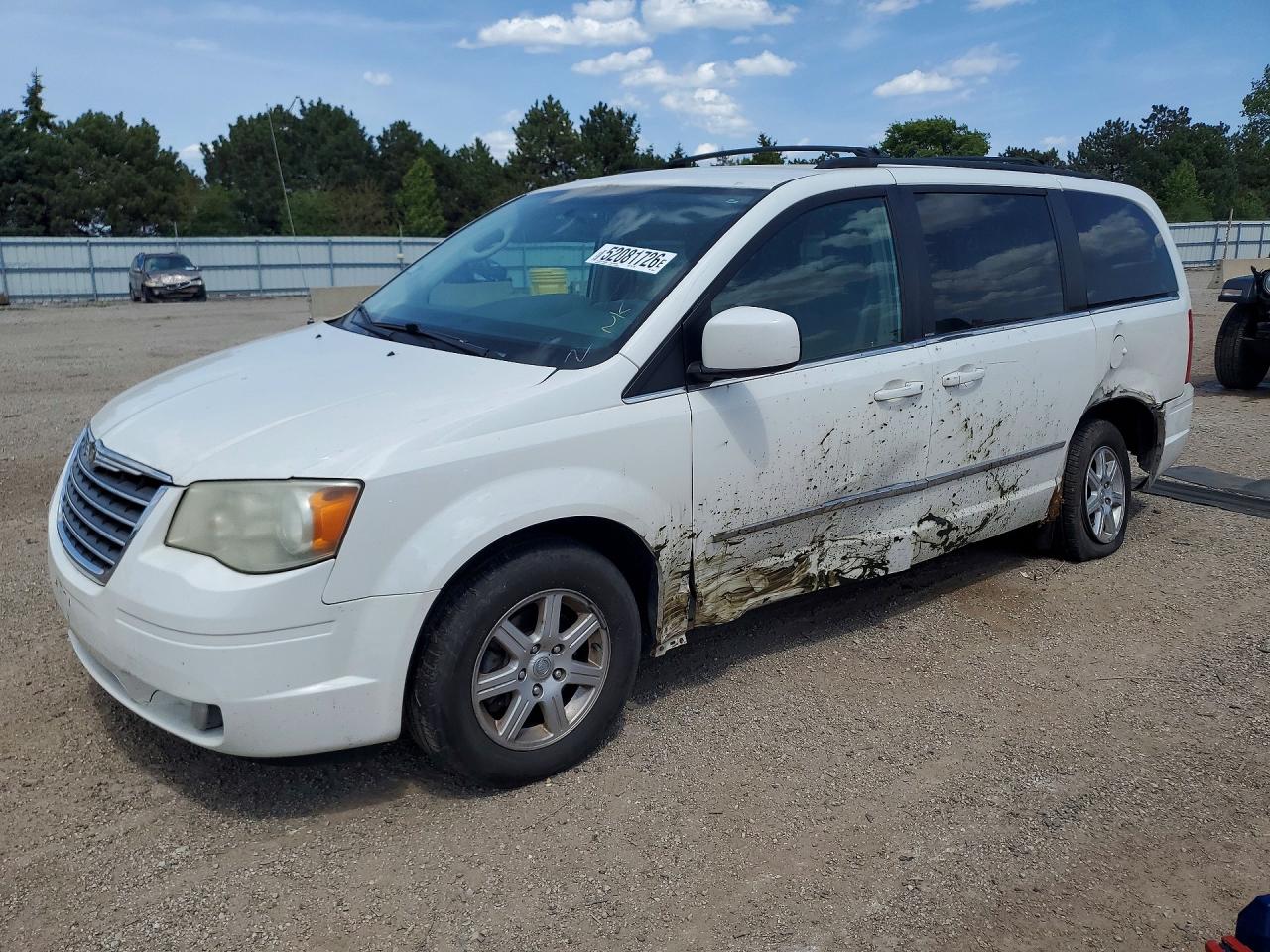 2010 CHRYSLER TOWN & COUNTRY