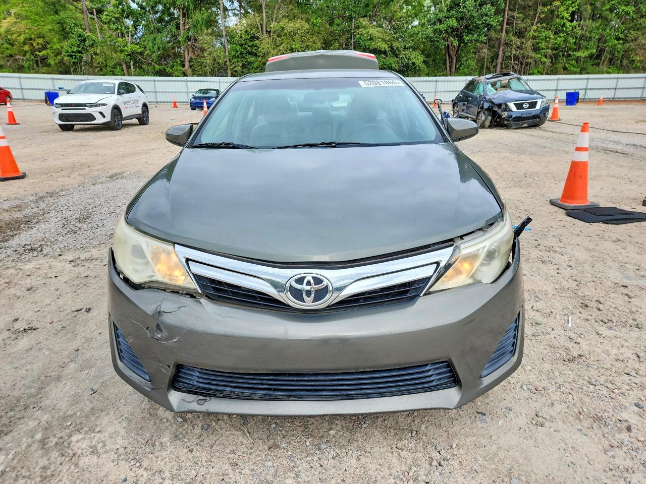 2013 TOYOTA CAMRY LE photo 13