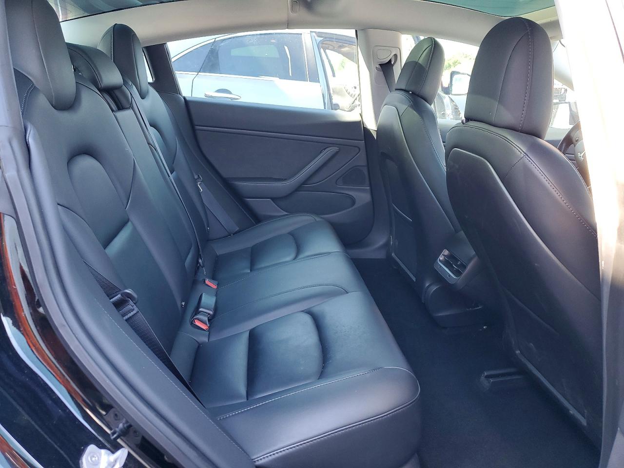 2018 TESLA MODEL 3 photo 28