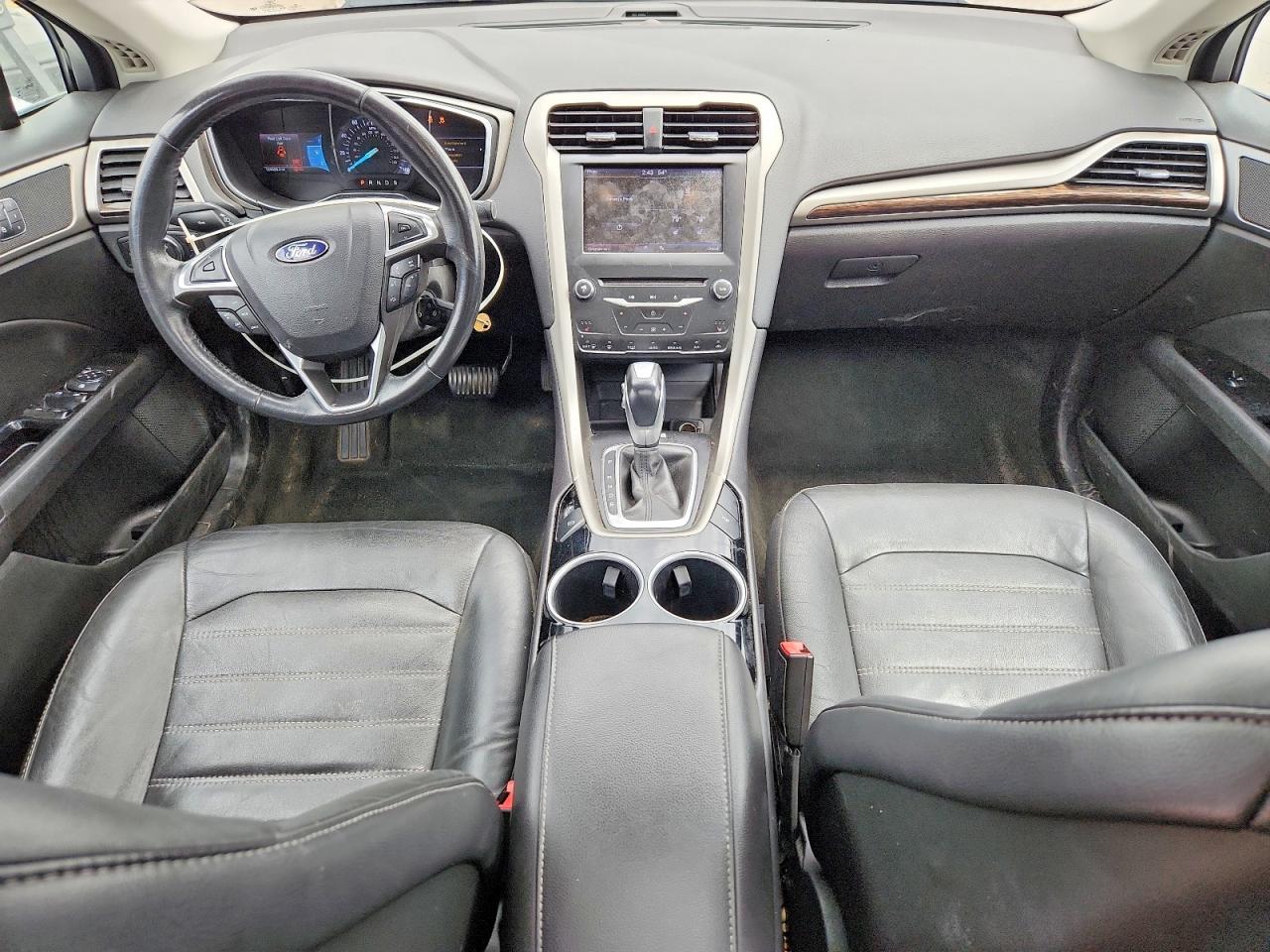 2014 FORD FUSION SE photo 22