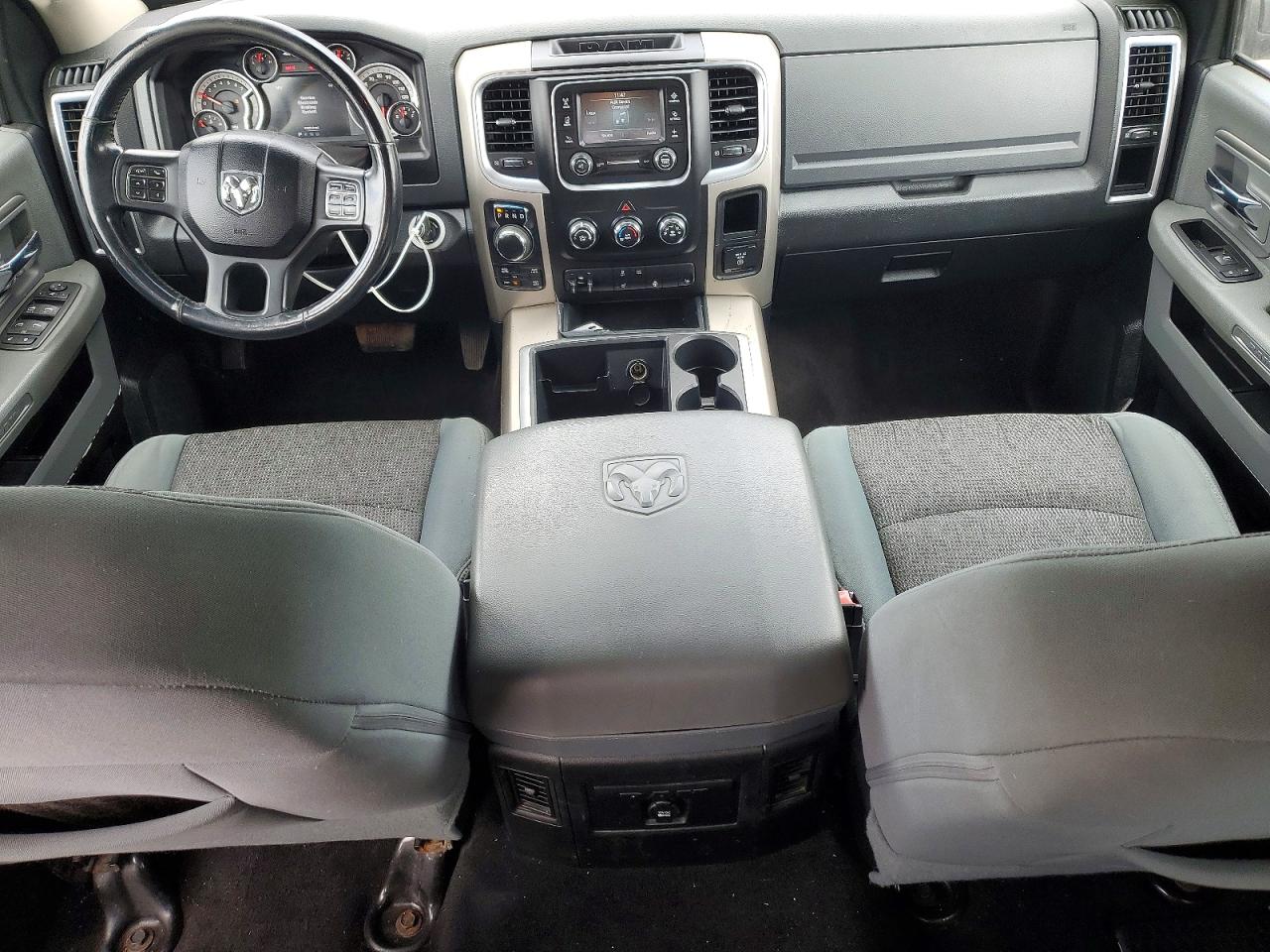 2014 RAM 1500 SLT photo 15