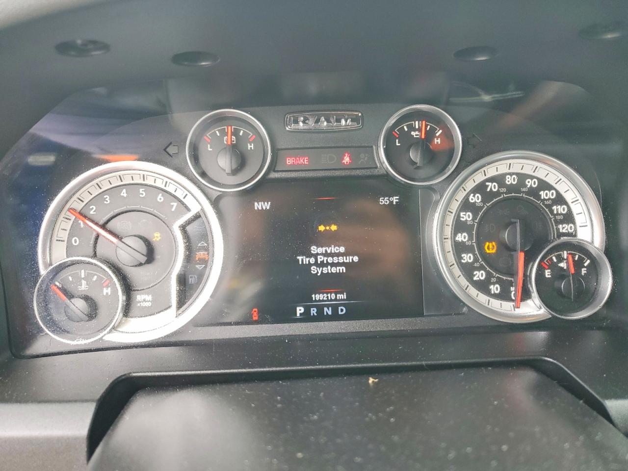 2014 RAM 1500 SLT photo 17