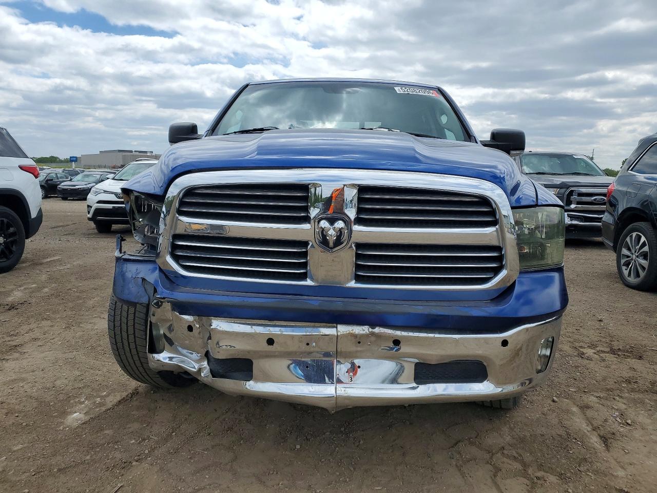 2014 RAM 1500 SLT photo 9