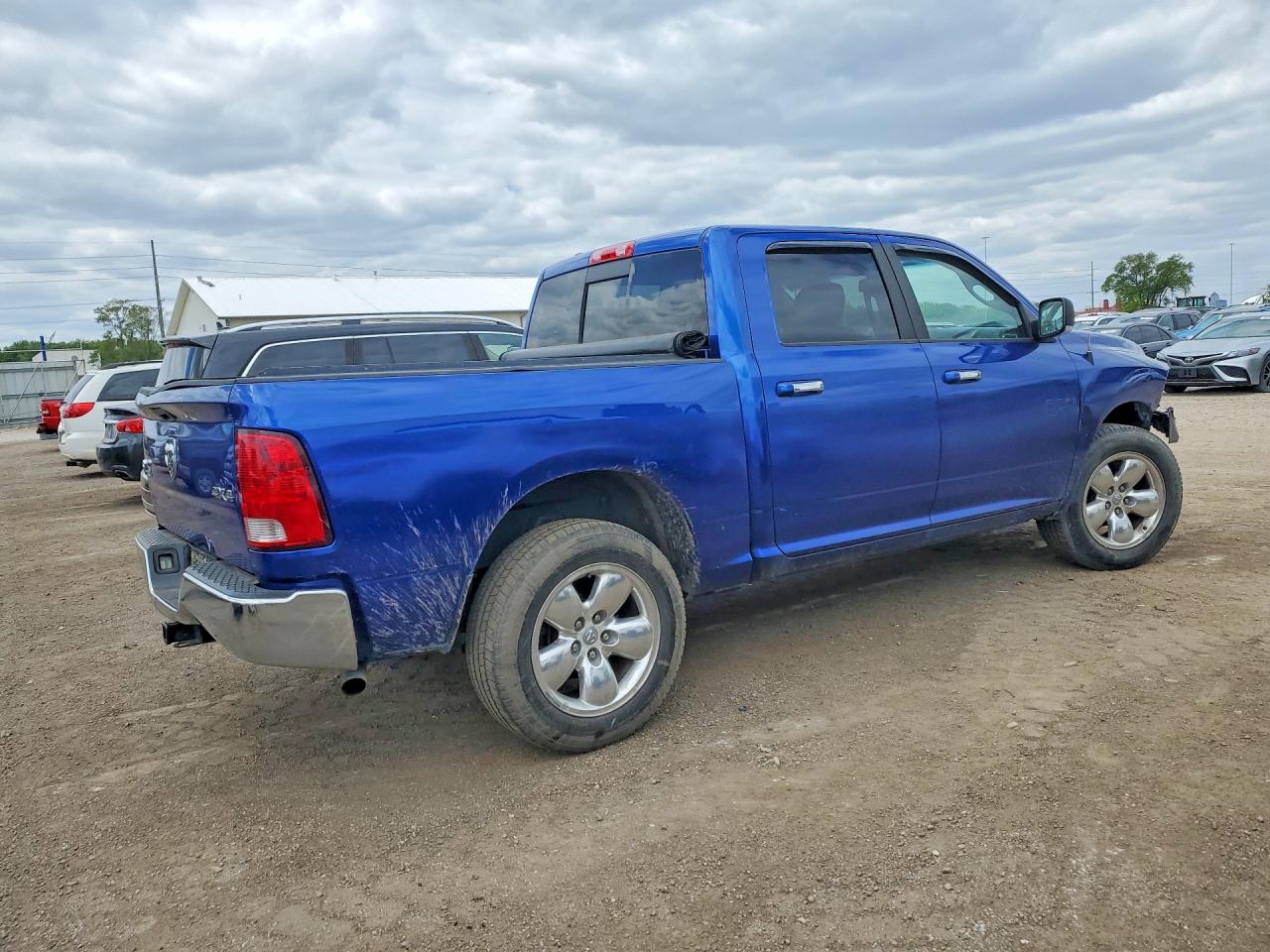 2014 RAM 1500 SLT photo 5