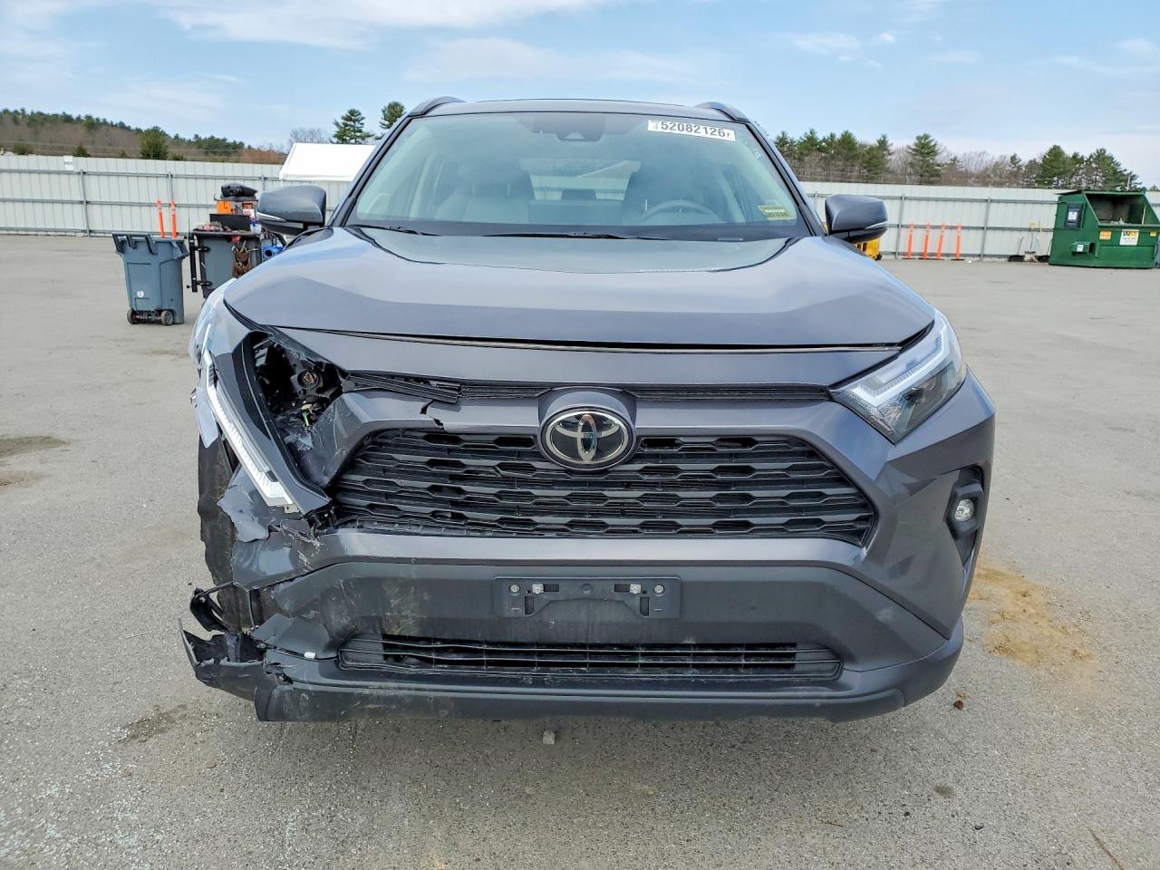 2024 TOYOTA RAV4 XLE PREMIUM photo 13