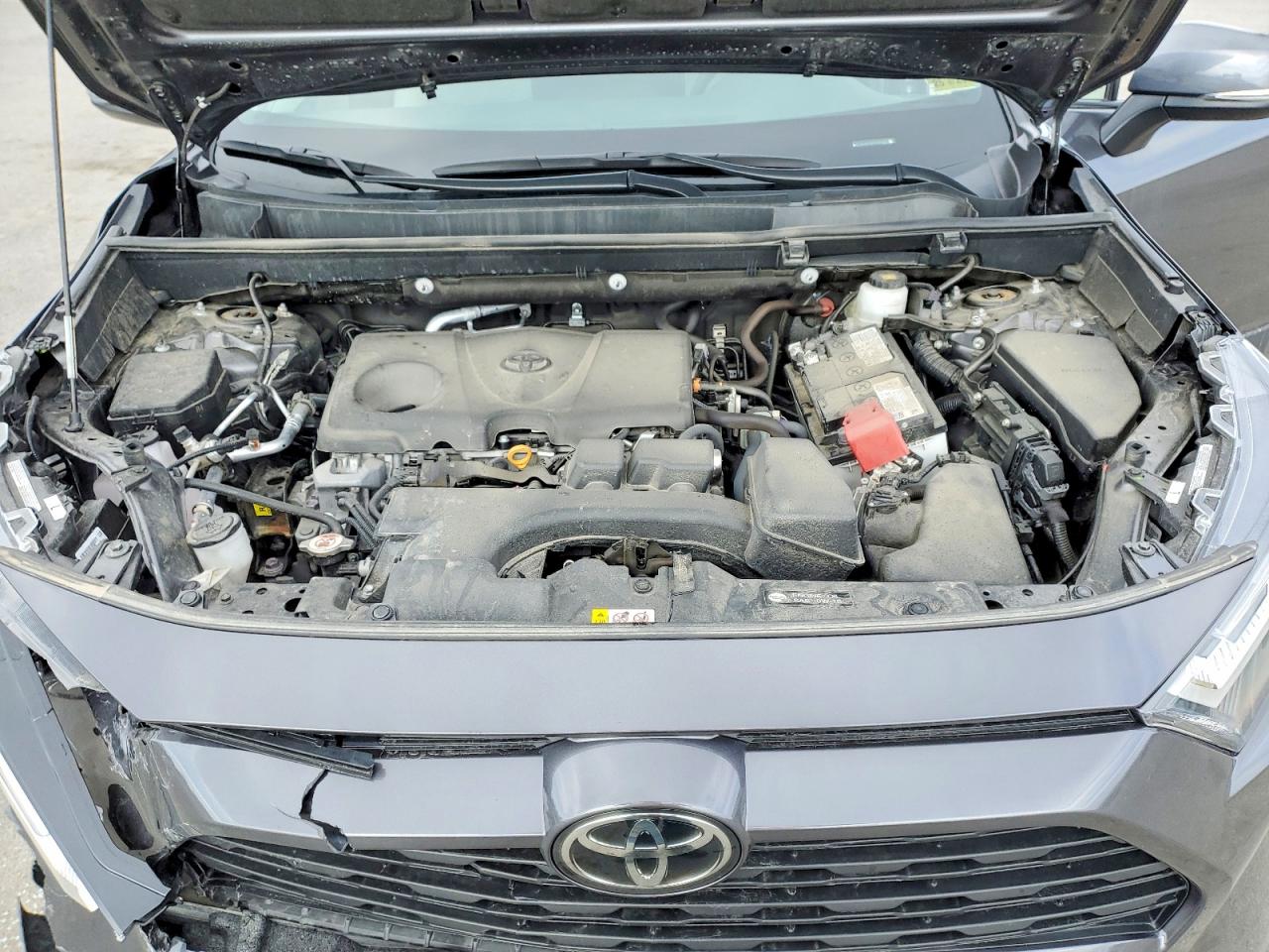 2024 TOYOTA RAV4 XLE PREMIUM photo 31
