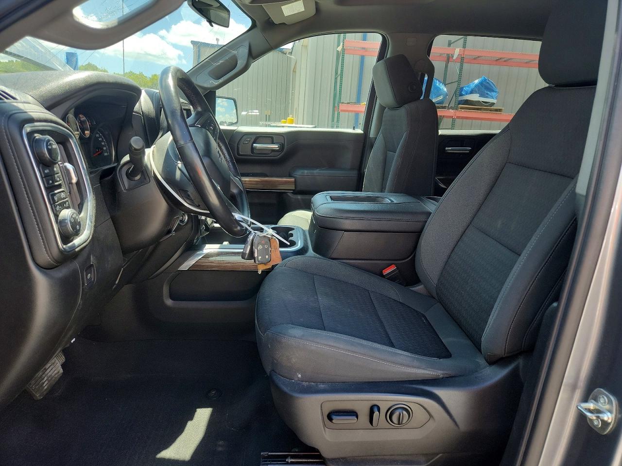 2021 CHEVROLET SILVERADO K1500 RST photo 13