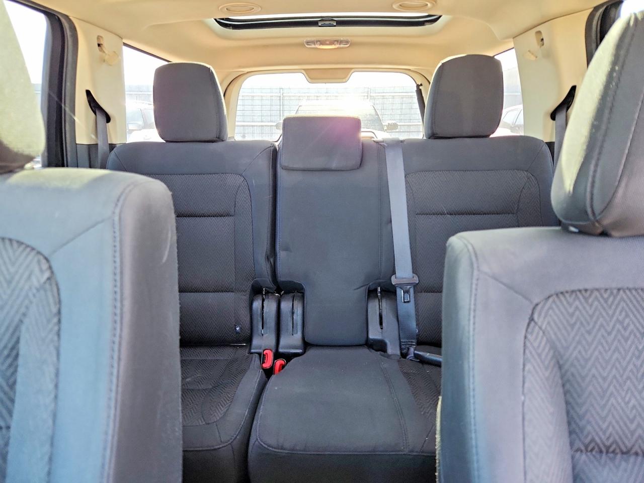 2015 FORD FLEX SEL photo 28