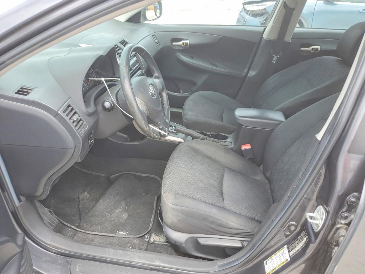 2009 TOYOTA COROLLA S photo 7