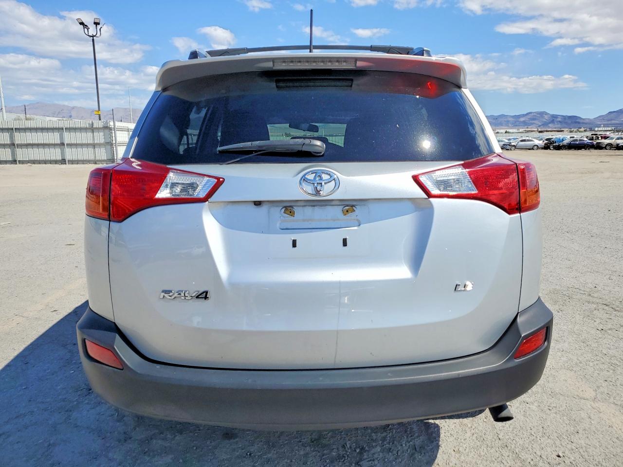 2015 TOYOTA RAV4 LE photo 11