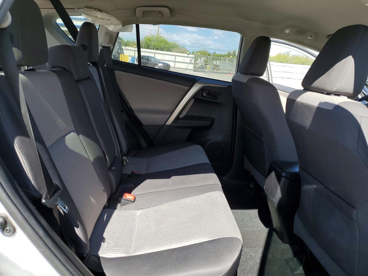 2015 TOYOTA RAV4 LE photo 21