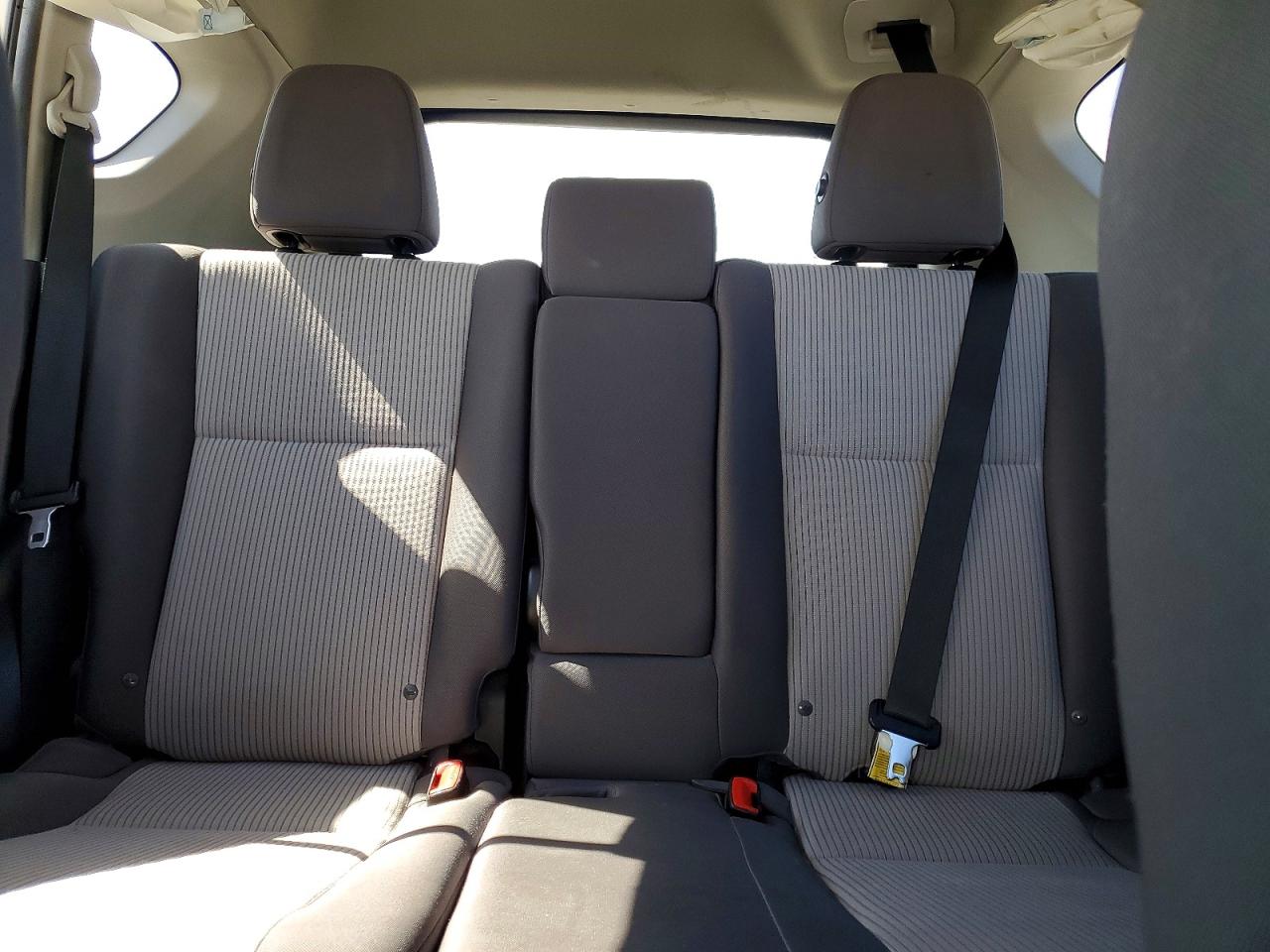 2015 TOYOTA RAV4 LE photo 19