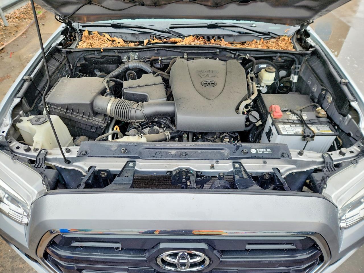 2017 TOYOTA TACOMA SR5 V6 photo 31