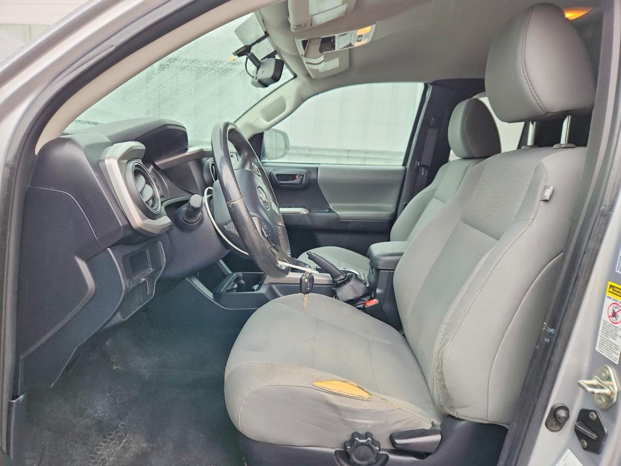 2017 TOYOTA TACOMA SR5 V6 photo 19