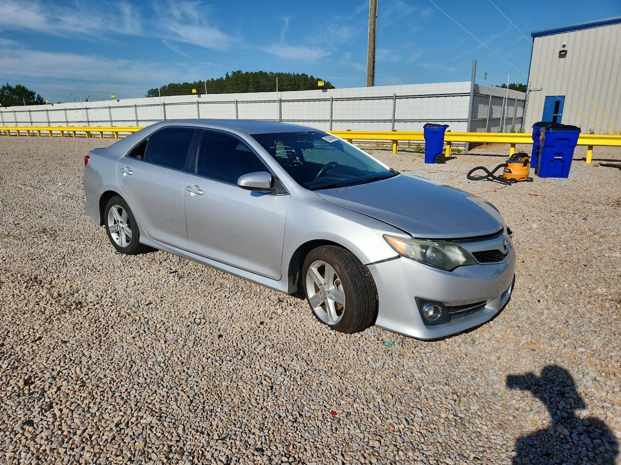 2014 TOYOTA CAMRY SE photo 10