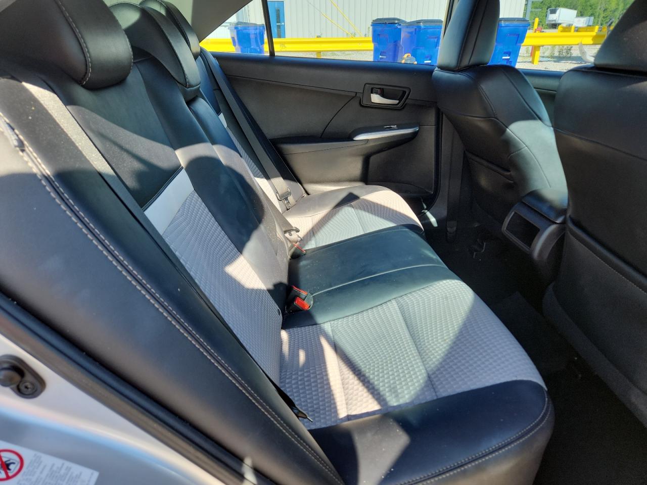 2014 TOYOTA CAMRY SE photo 28